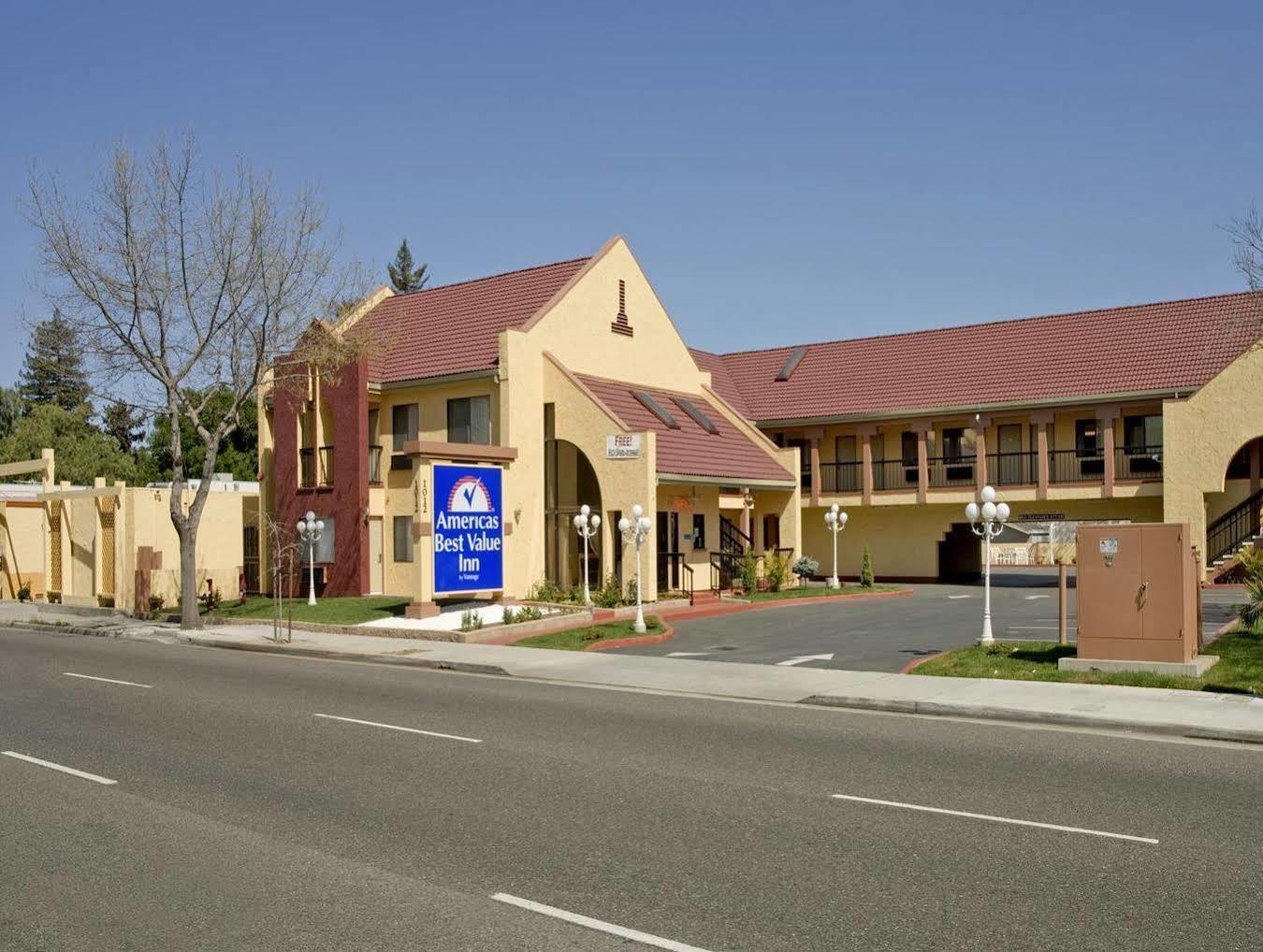 Americas Best Value Inn - Mountain View Exterior foto