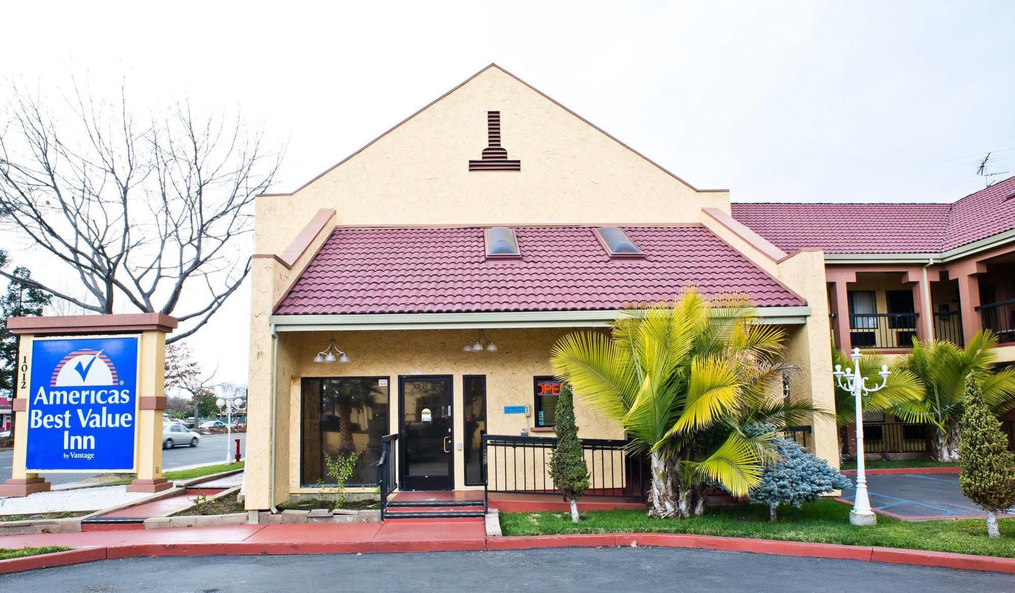 Americas Best Value Inn - Mountain View Exterior foto